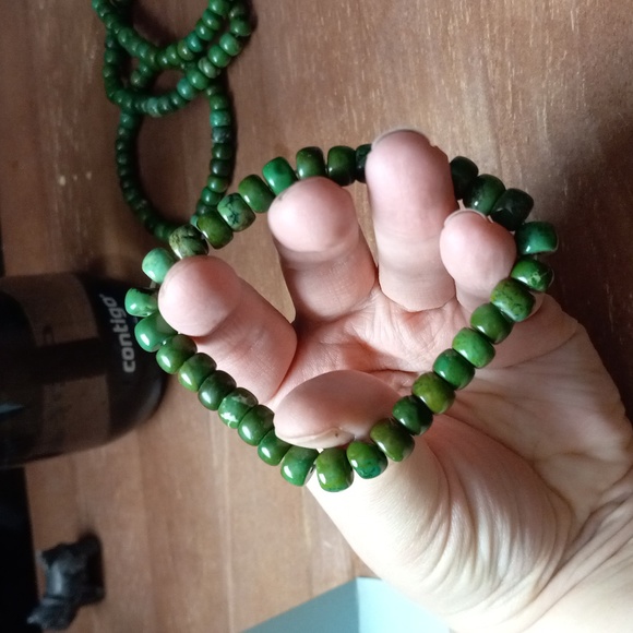 Turquoise Small Bead Stretchy Bracelet - Picture 3 of 4